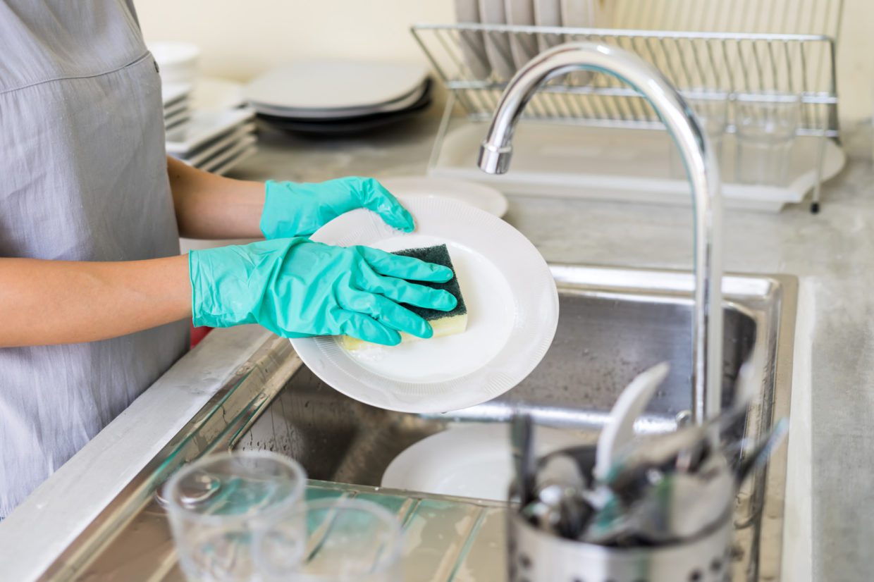 how to hand wash dishes